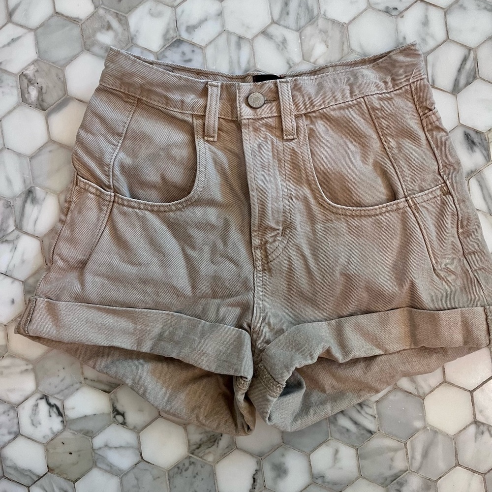 Urban Outfitters - BDG Tan Cargo Shorts (high waisted)